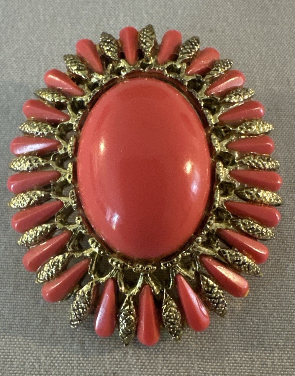 Vintage Gold Toned Faux Coral Brooch Pin Unbranded
